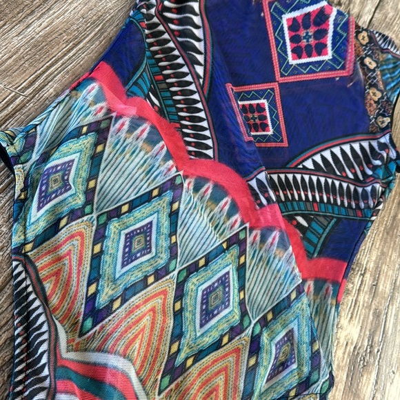 NYLON APPAREL BEAUTIFUL TOP, SEXY SIZE MEDIUM - Picture 8 of 8